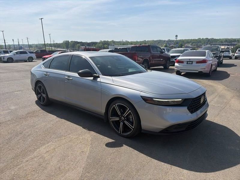 Used 2023 Honda Accord Sport image 4
