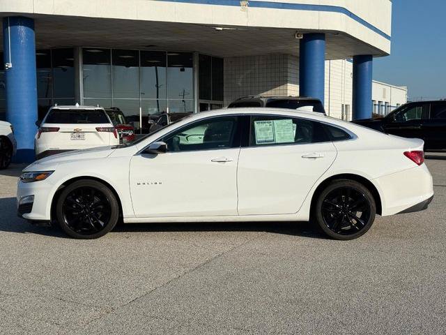 Used 2025 Chevrolet Malibu LT FWD image 2
