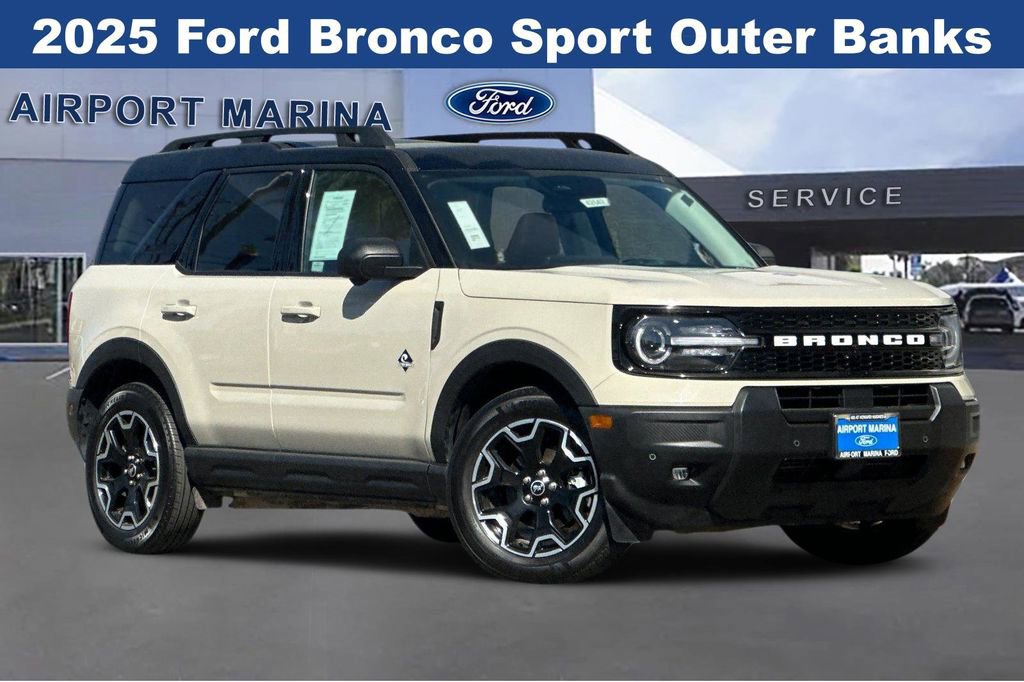 Certified 2025 Ford Bronco Sport Outer Banks w/ Outer Banks Tech Package+ image 2