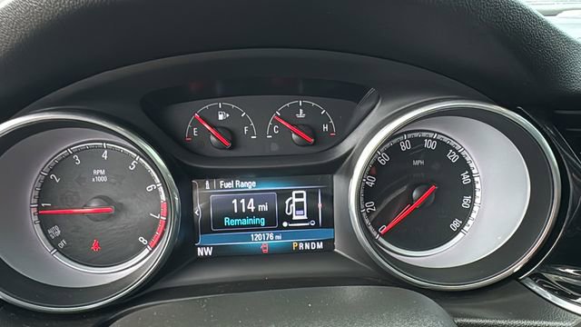 Used 2018 Buick Regal Essence FWD image 19