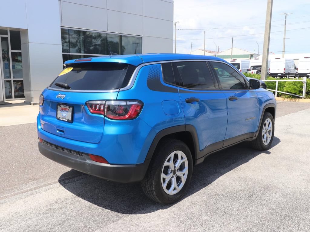 Used 2025 Jeep Compass Sport w/ Mopar Graphics Package AWD/4WD image 15