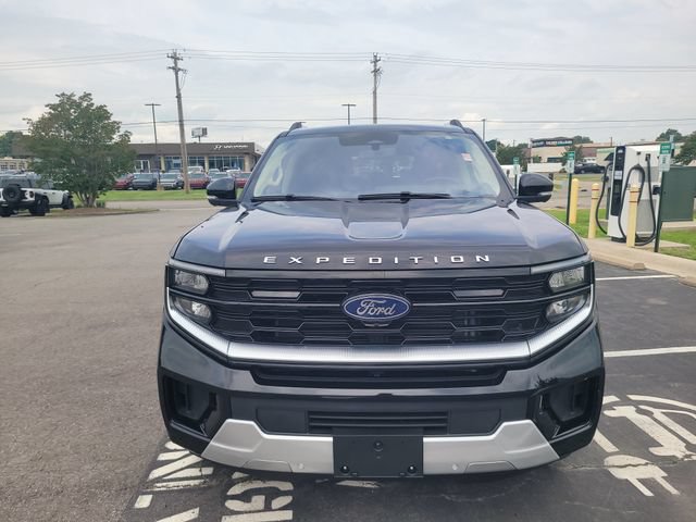 Certified 2025 Ford Expedition Max Platinum AWD/4WD image 2