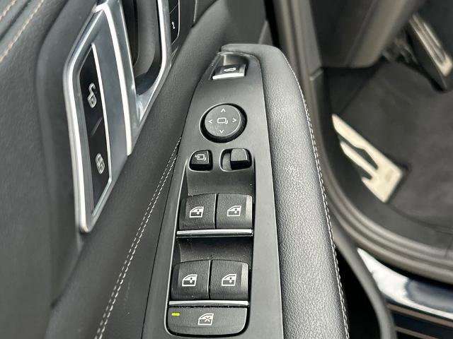 Used 2021 BMW X5 sDrive40i w/ M Sport Package image 16