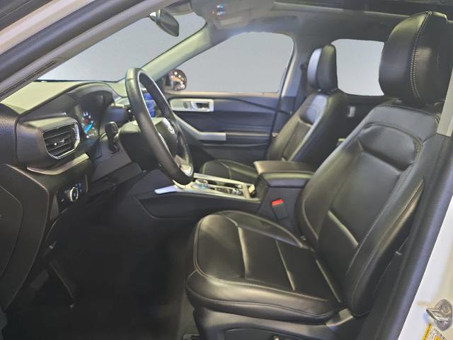Certified 2023 Ford Explorer XLT w/ Equipment Group 202A AWD/4WD image 7