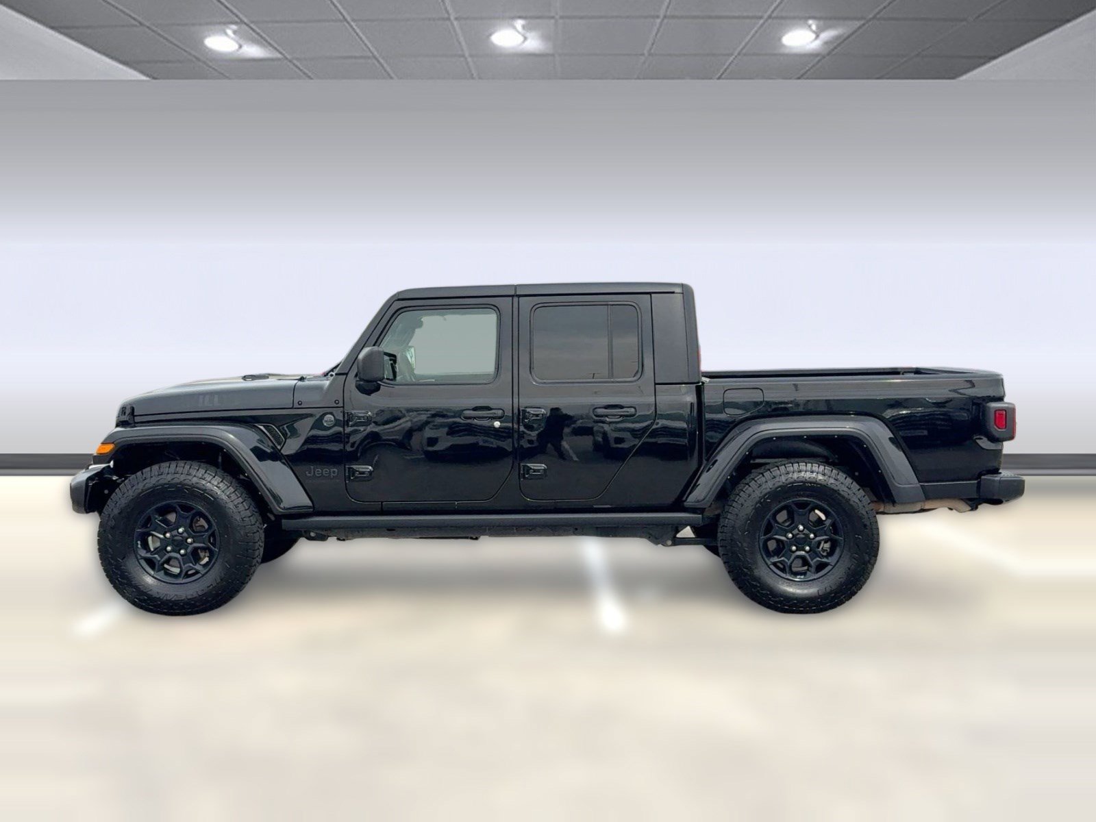 Used 2023 Jeep Gladiator Willys image 2