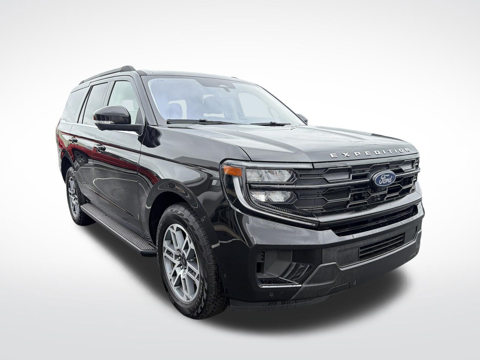 Certified 2025 Ford Expedition Active AWD/4WD image 4