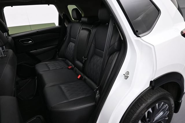 Used 2025 Nissan Rogue Platinum w/ Platinum Premium Package FWD image 29