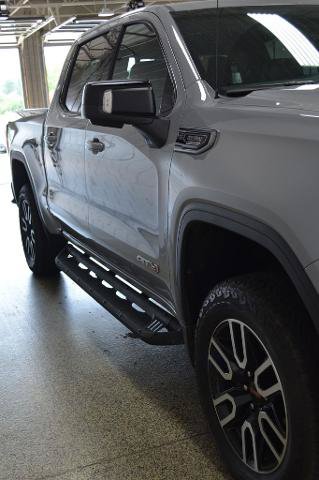 Used 2025 GMC Sierra 1500 AT4 w/ AT4 Premium Package AWD/4WD image 7