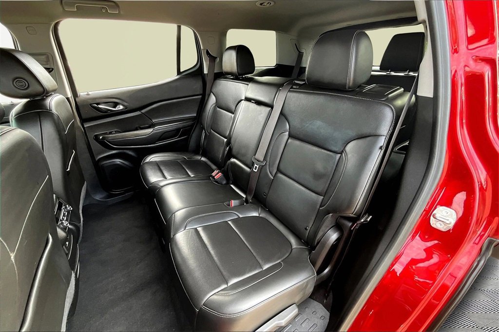 Used 2023 GMC Acadia SLT image 26