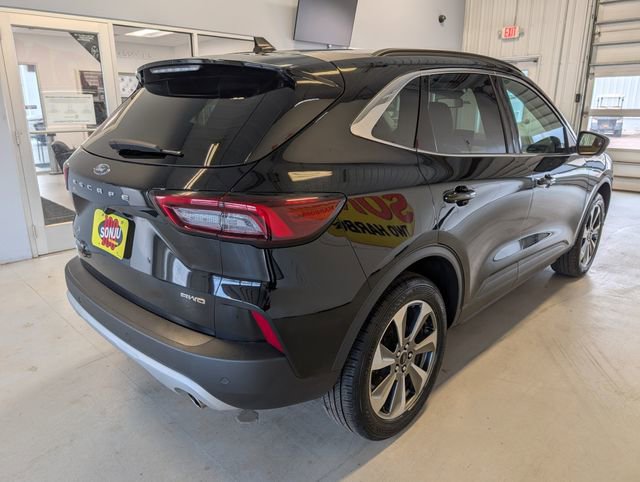 Certified 2024 Ford Escape Platinum AWD/4WD image 5
