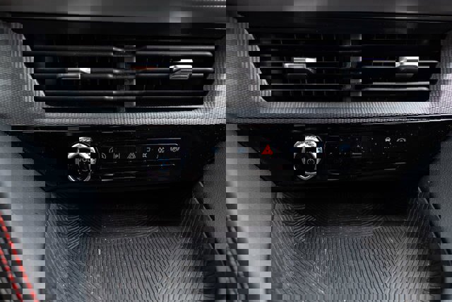 Certified 2025 Ford Explorer ST-Line image 21