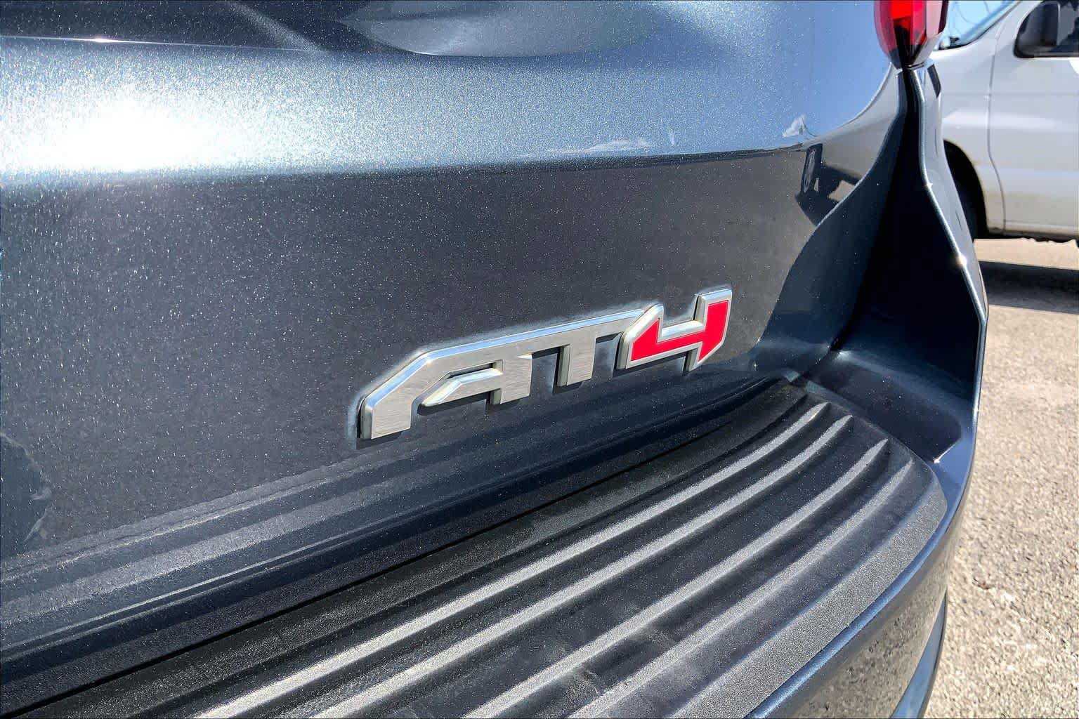 Used 2021 GMC Yukon AT4 w/ AT4 Premium Plus Package AWD/4WD image 17