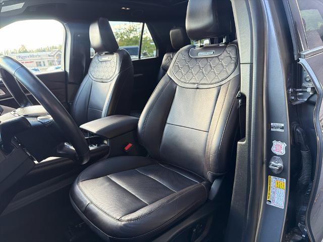 Certified 2025 Ford Explorer Platinum w/ LUX Leather Package AWD/4WD image 20