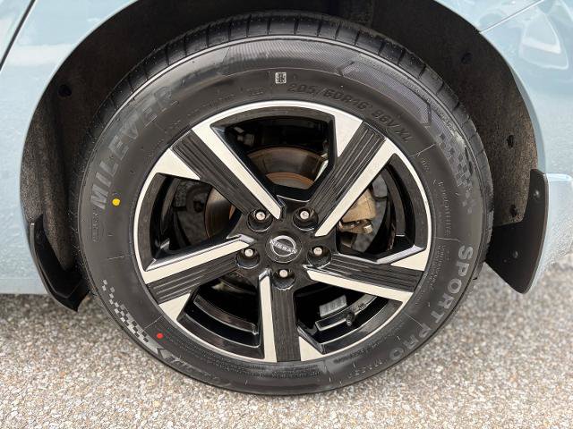 Used 2025 Nissan Sentra SV FWD image 31