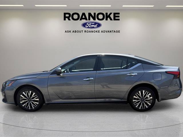 Used 2024 Nissan Altima 2.5 SV w/ SV Premium Package AWD/4WD image 18