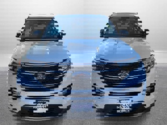 Certified 2023 Ford Explorer XLT w/ Equipment Group 202A image 7