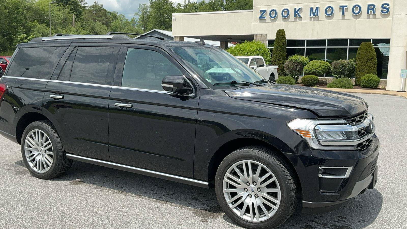 Certified 2023 Ford Expedition Limited AWD/4WD image 4