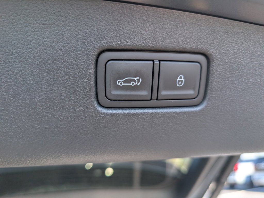 Used 2024 Genesis GV70 2.5T AWD/4WD image 10