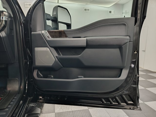 Certified 2023 Ford F250 Lariat w/ Lariat Ultimate Package AWD/4WD image 34