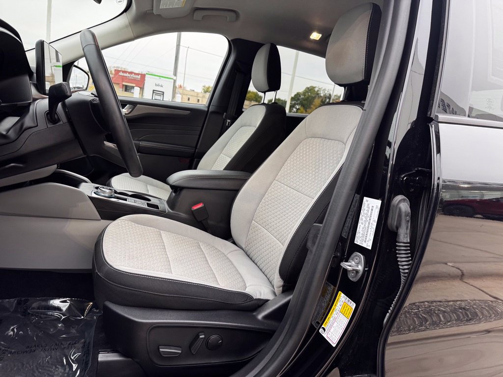 Certified 2023 Ford Escape Active w/ Tech Pack #2 AWD/4WD image 5
