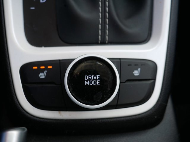 Used 2024 Hyundai Venue Limited image 28