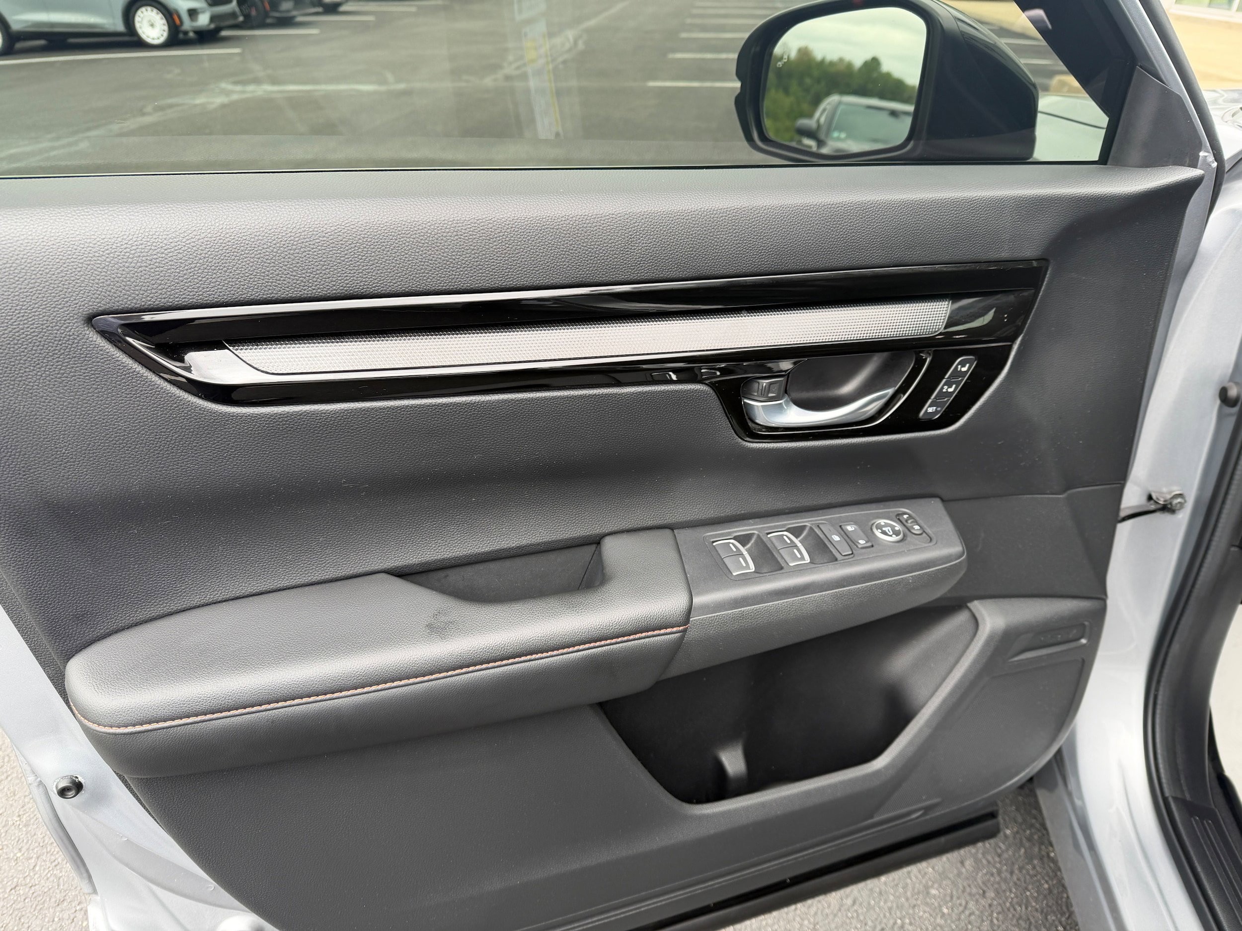 Used 2023 Honda CR-V Sport Touring image 17