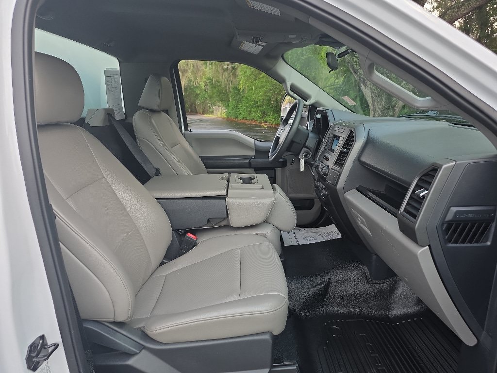 Certified 2022 Ford F550 Luxury RWD image 12