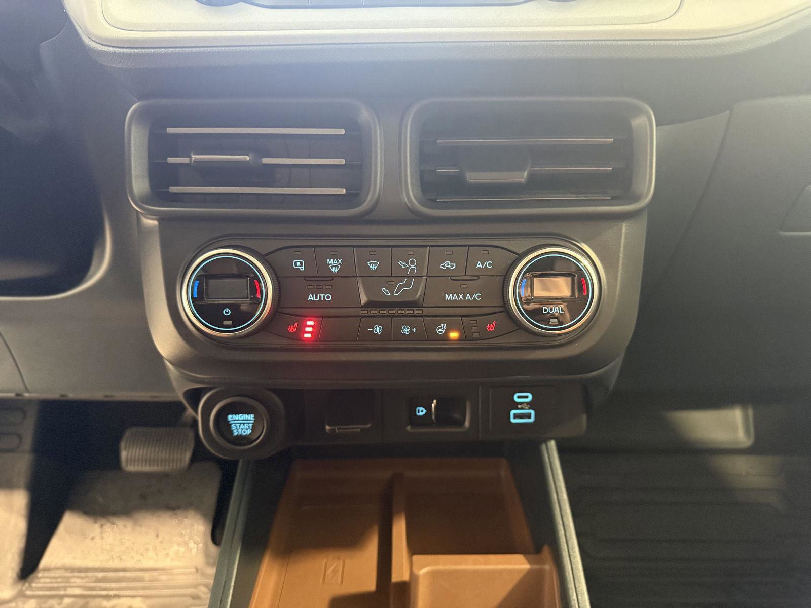 Certified 2022 Ford Maverick Lariat w/ Lariat Luxury Package image 25