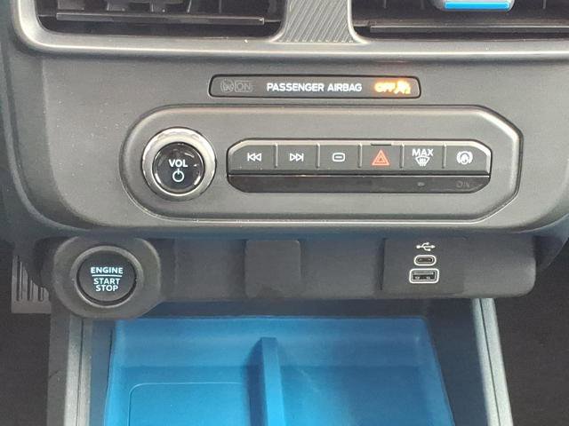 Certified 2025 Ford Maverick XLT w/ XLT Luxury Package AWD/4WD image 13