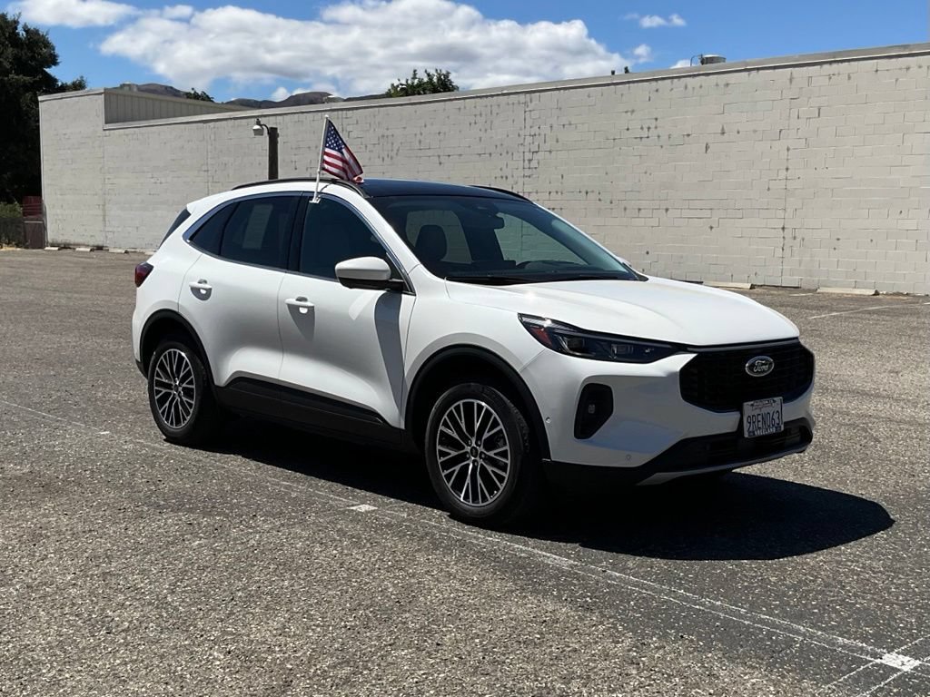 Certified 2024 Ford Escape SE w/ PHEV Premium Package FWD image 8