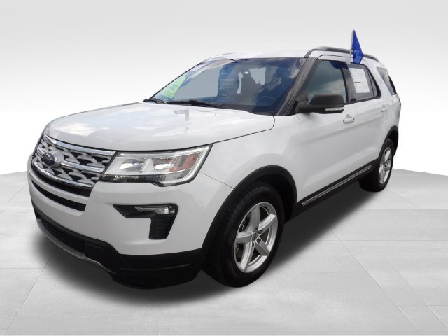 Certified 2019 Ford Explorer XLT w/ Equipment Group 201A FWD image 3