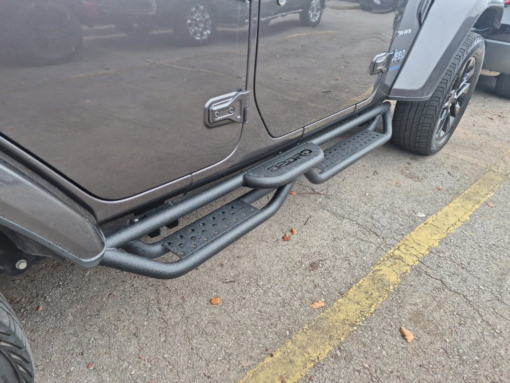 Used 2022 Jeep Wrangler Unlimited Sahara AWD/4WD image 24