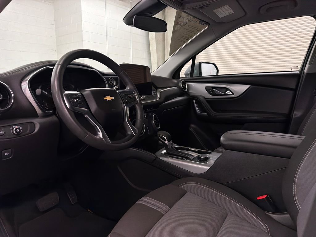 Used 2023 Chevrolet Blazer LT w/ Driver Confidence Package FWD image 6