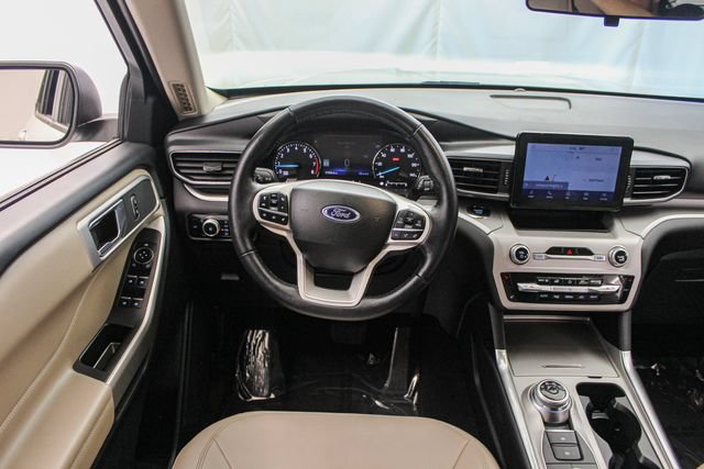 Certified 2023 Ford Explorer XLT w/ Equipment Group 202A AWD/4WD image 24