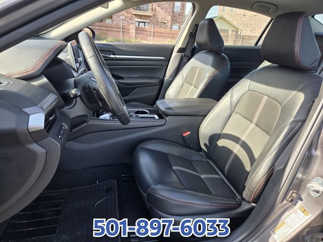 Used 2024 Nissan Altima 2.5 SR FWD image 9