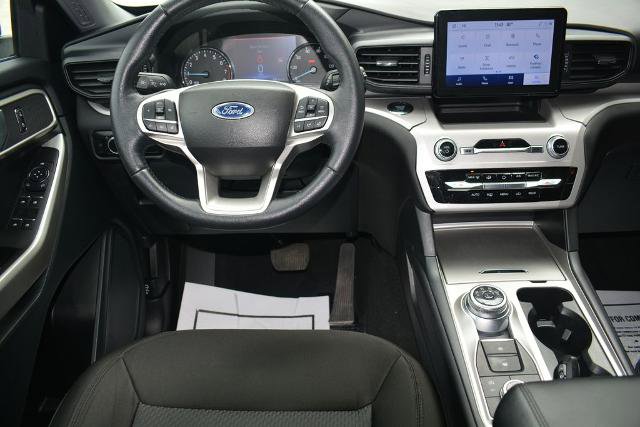 Certified 2023 Ford Explorer XLT AWD/4WD image 3