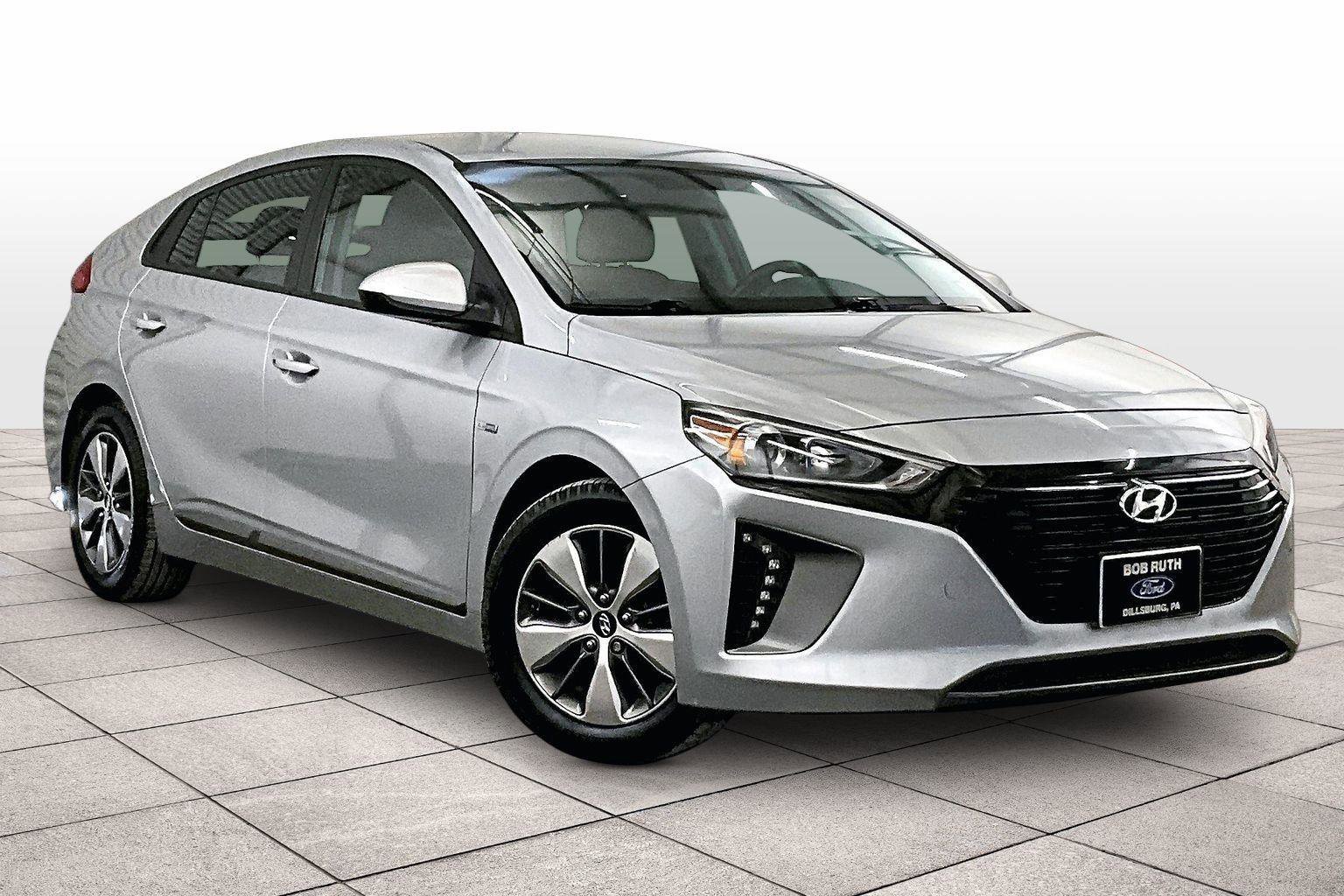 Used 2019 Hyundai Ioniq Plug-In Hybrid image 2