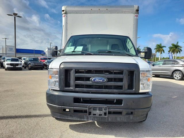 Certified 2023 Ford E-450 and Econoline 450 Super Duty w/ Power Windows & Locks Group image 4