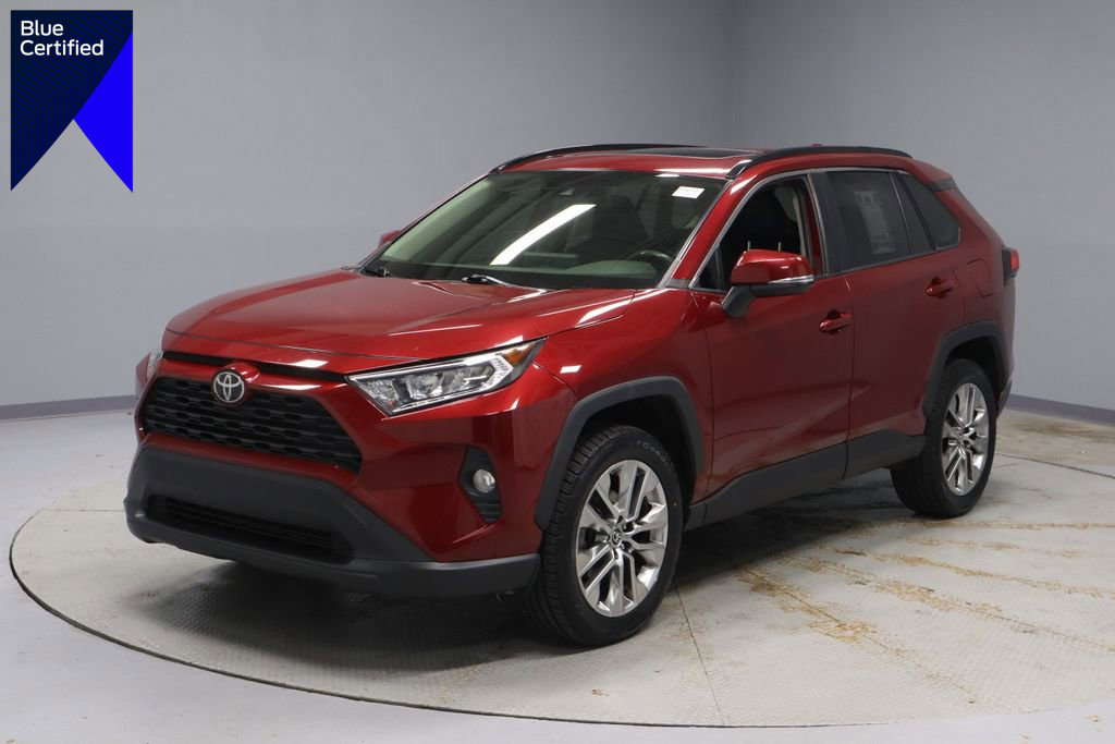 Used 2019 Toyota RAV4 XLE Premium w/ Cold Weather Package AWD/4WD image 1