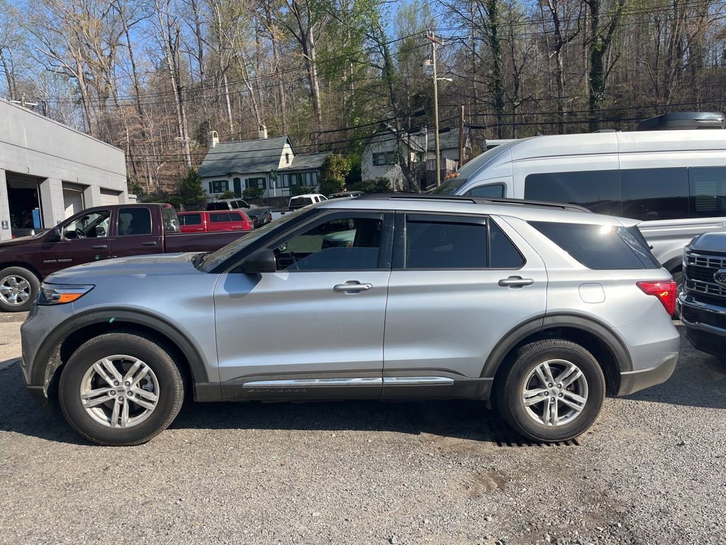 Certified 2022 Ford Explorer XLT w/ Equipment Group 202A image 12