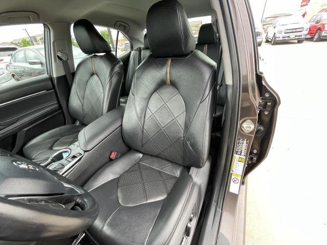 Used 2018 Toyota Camry XLE FWD image 18