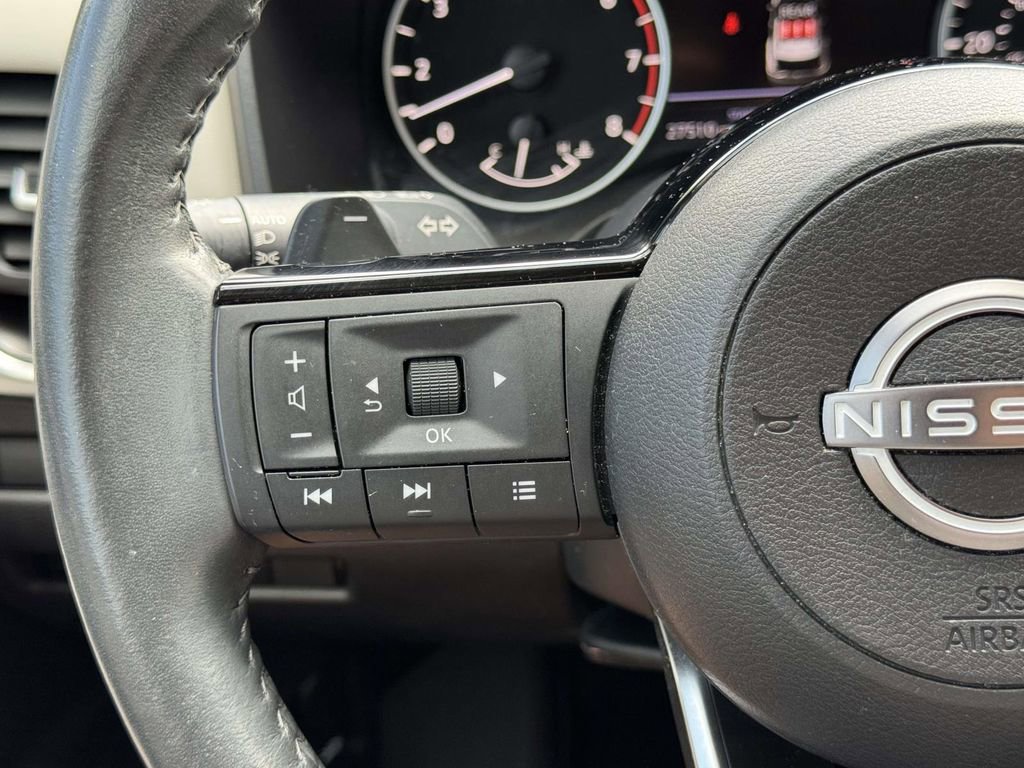 Used 2023 Nissan Rogue SV w/ SV Premium B Package FWD image 10