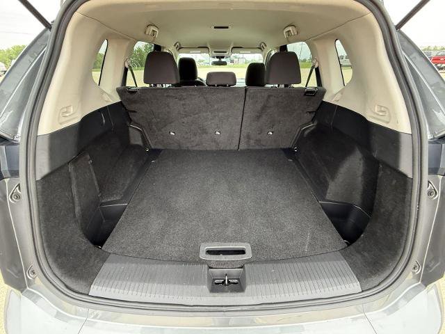 Used 2024 Nissan Rogue S AWD/4WD image 11