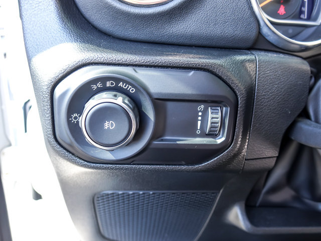 Used 2023 Jeep Wrangler Unlimited Sahara AWD/4WD image 21