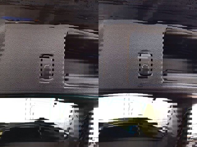 Certified 2025 Ford Escape ST-Line Select image 23