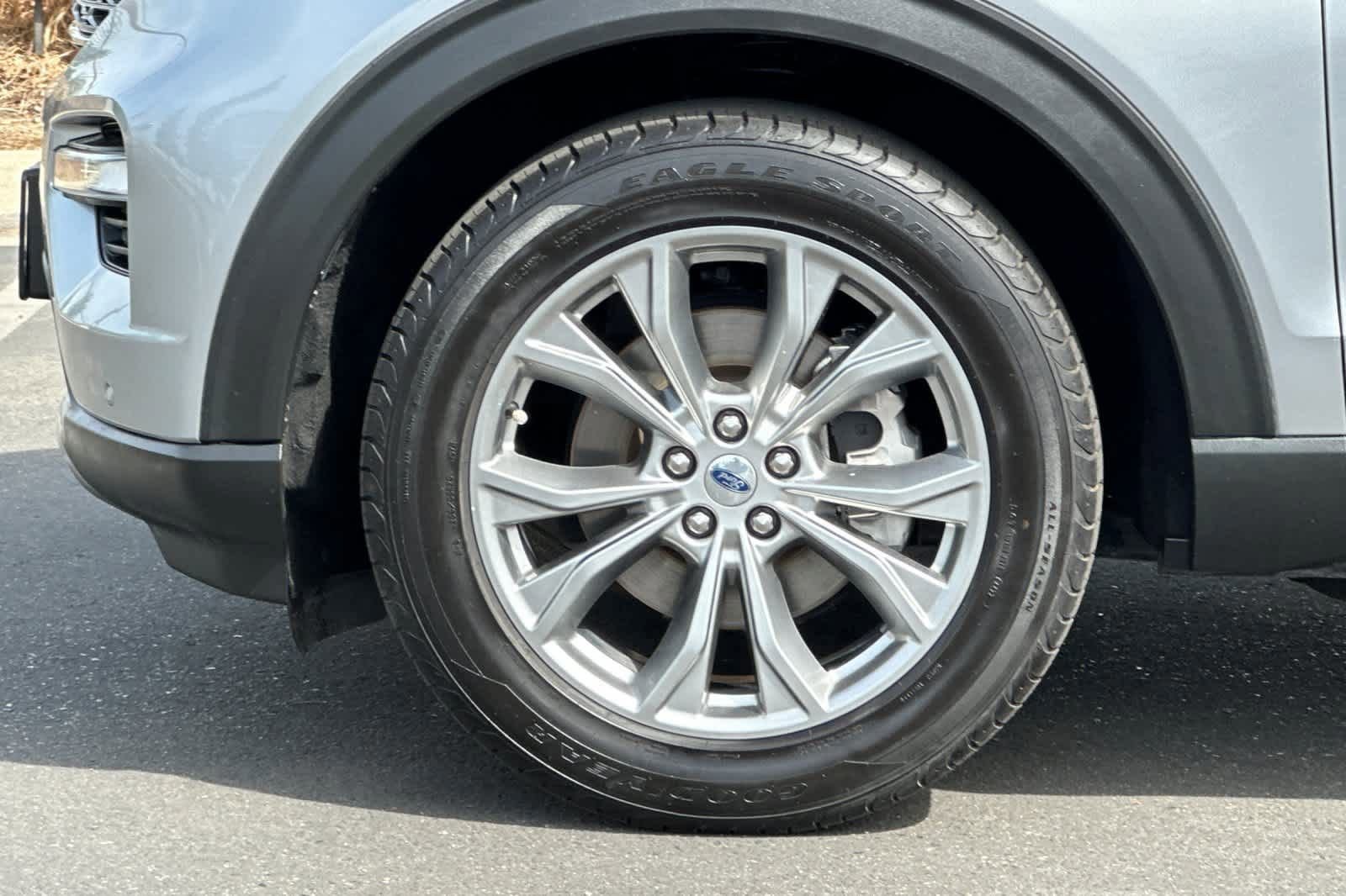 Certified 2021 Ford Explorer Limited w/ Equipment Group 301A image 27