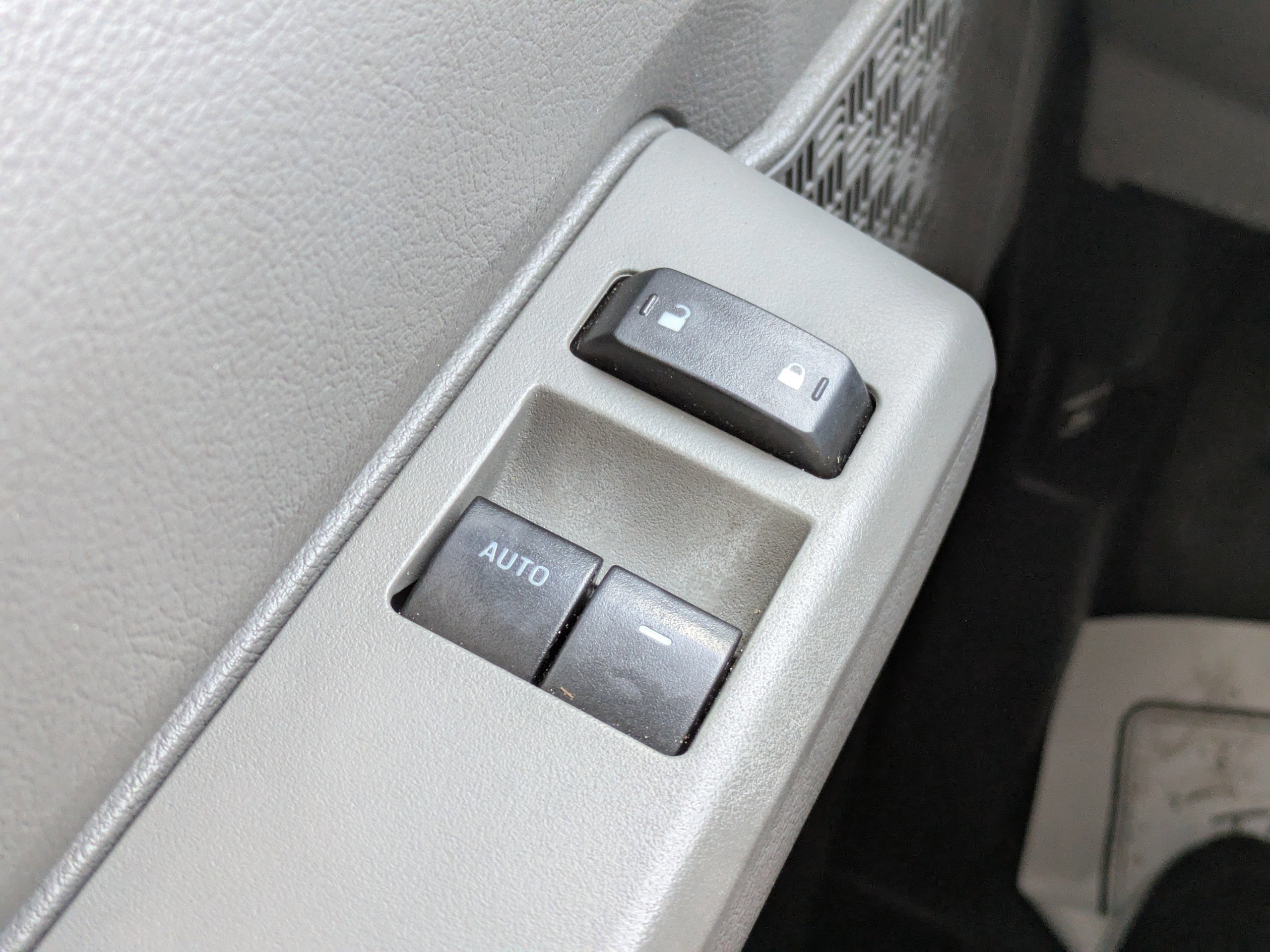 Certified 2017 Ford E-350 and Econoline 350 Super Duty w/ Power Windows & Locks Group image 22