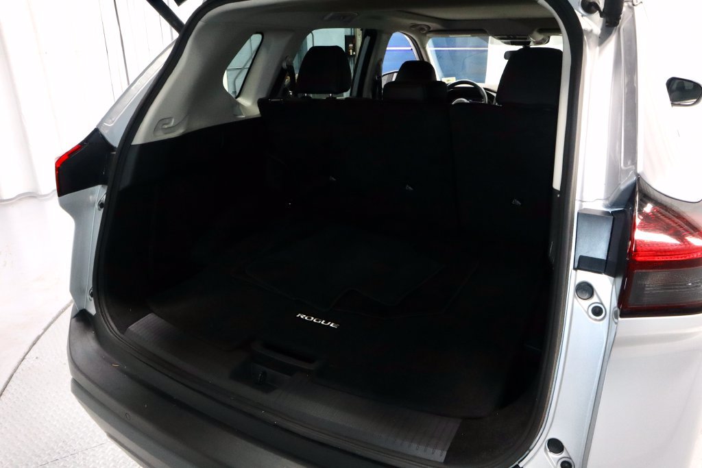 Used 2023 Nissan Rogue SV w/ SV Premium B Package AWD/4WD image 14