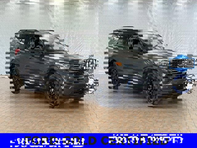 Certified 2022 Ford Explorer XLT w/ Class IV Trailer Tow Package