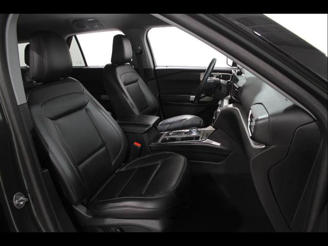 Certified 2023 Ford Explorer XLT w/ Equipment Group 202A AWD/4WD image 15